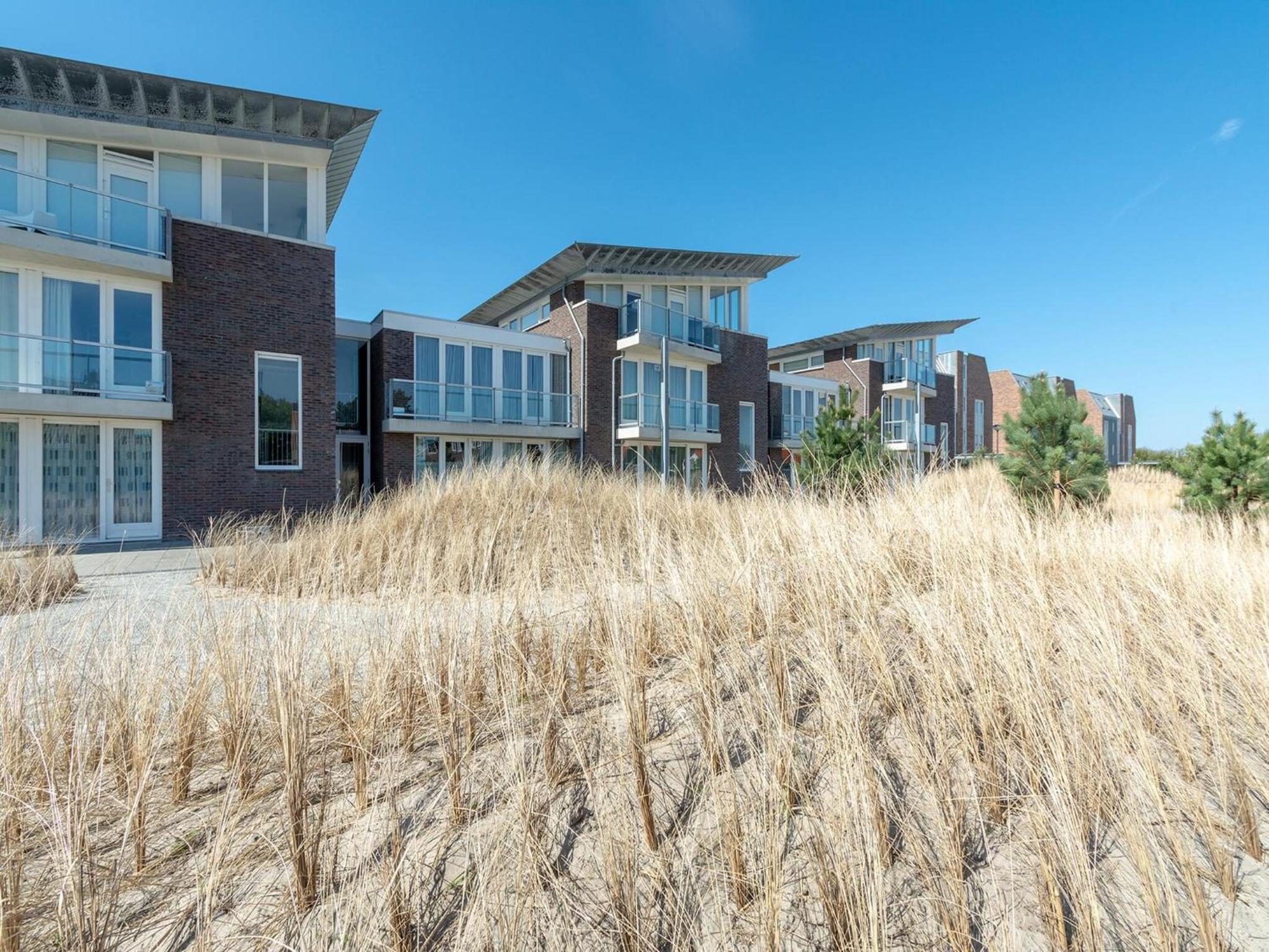 Beachside Apartment At Foot Of Dunes 卡兰茨奥赫 外观 照片