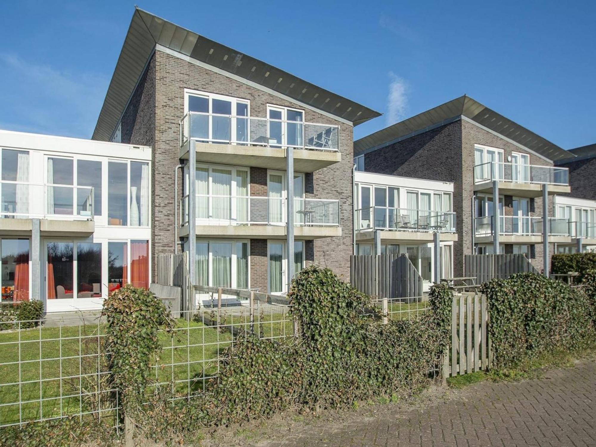 Beachside Apartment At Foot Of Dunes 卡兰茨奥赫 外观 照片